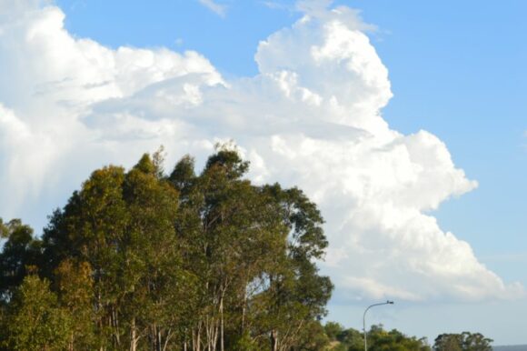 Isolated storm cell south west of Sydney Friday 11 October 2024