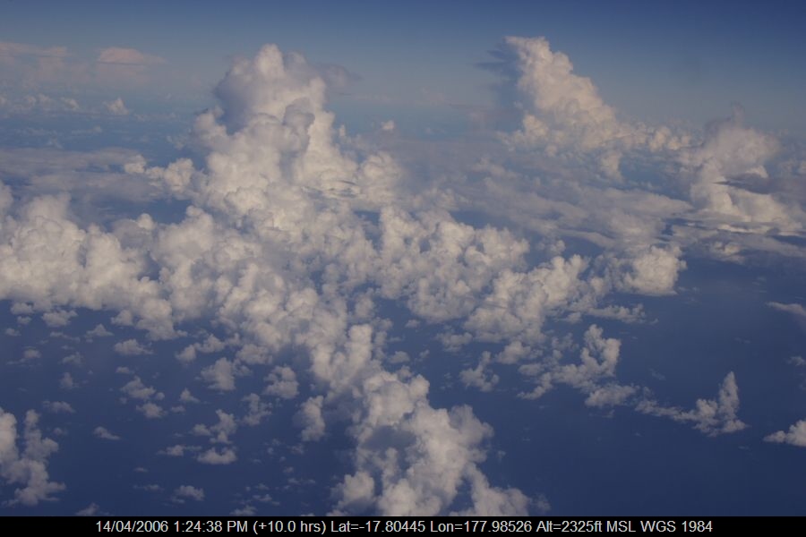 20060414jd02_clouds_taken_from_plane_e_of_nsw_pacific_ocean