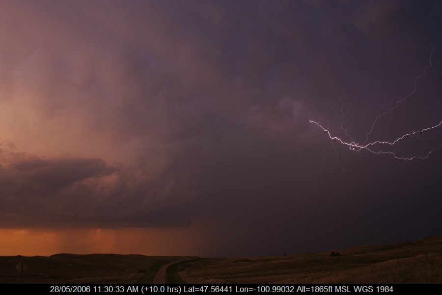 20060527jd40_mammatus_cloud_s_of_bismark_north_dakota_usa
