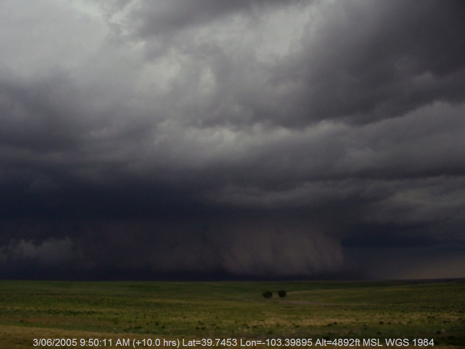 20050602jd01_shelf_cloud_near_lindon_colorado_usa