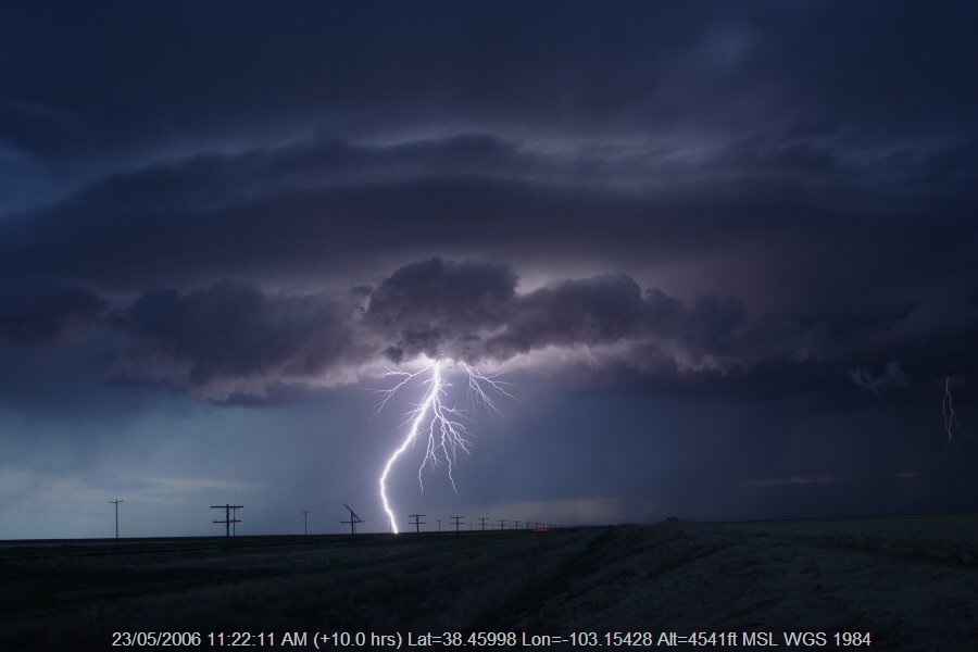 20060522jd14_shelf_cloud_near_haswell_colorado_usa