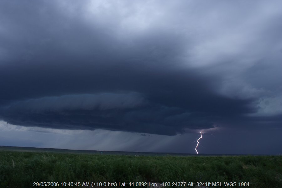 20060528jd04_shelf_cloud_near_rapid_city_south_dakota_usa