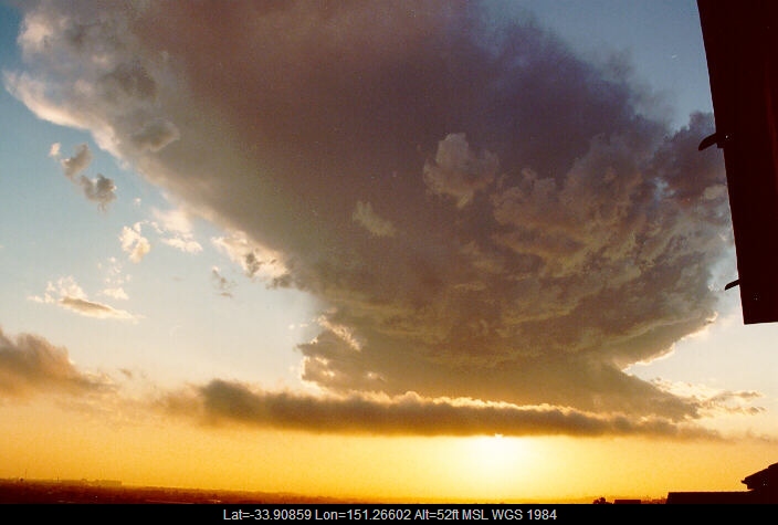 19901011mb01_stratus_cloud_coogee_nsw