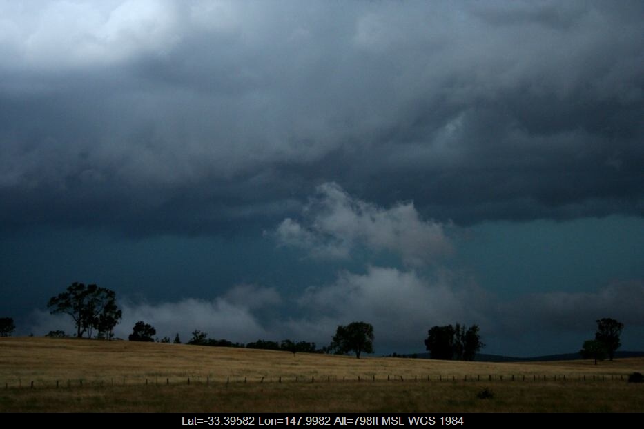 20060115jd03_stratus_cloud_e_of_forbes_nsw