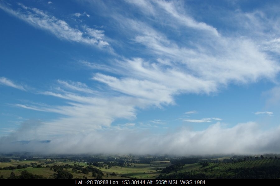 20090415mb01_stratus_cloud_mcleans_ridges_nsw