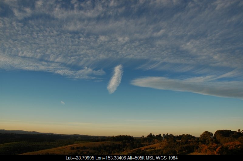 20050811mb05_altocumulus_cloud_mcleans_ridges_nsw