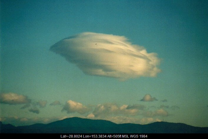 20010828mb01_lenticularis_mcleans_ridges_nsw