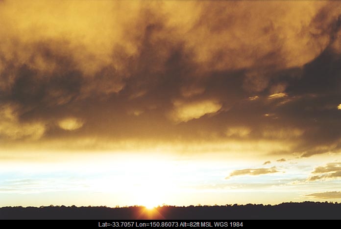 20010621jd06_altostratus_cloud_schofields_nsw