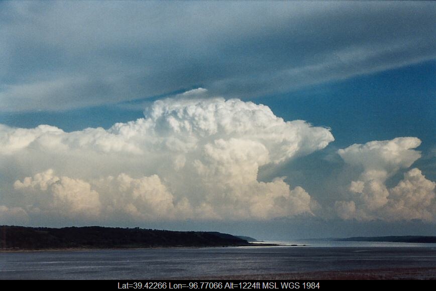 20040524jd17_altostratus_cloud_near_randolph_kansas_usa