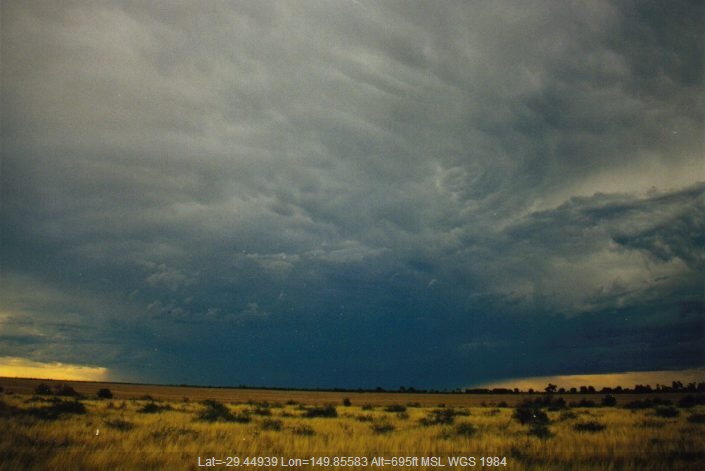 19990130mb20_cumulonimbus_incus_s_of_moree_nsw
