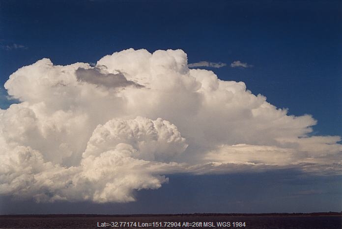 20020208jd13_cumulonimbus_incus_e_of_raymond_terrace_nsw