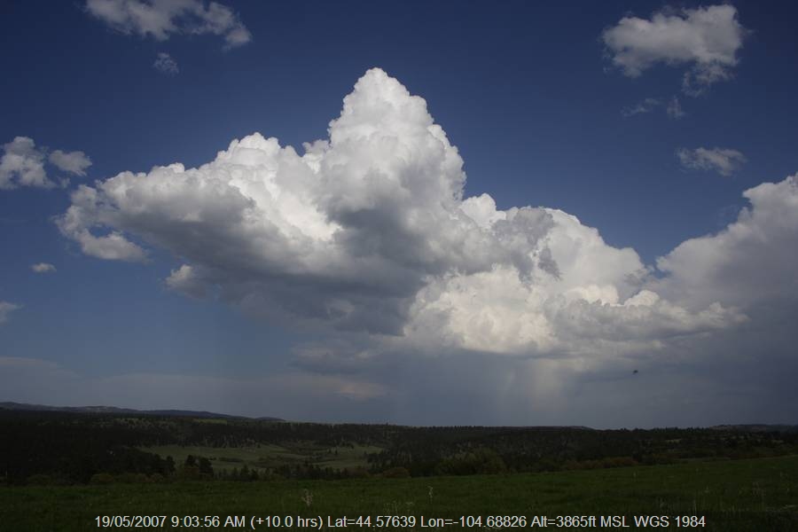 20070518jd050_cumulonimbus_incus_near_devils_tower_wyoming_usa