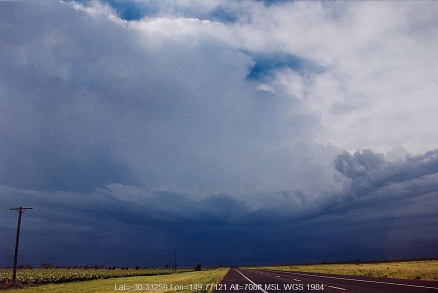 20041227jd03_thunderstorm_inflow_band_n_of_narrabri_nsw