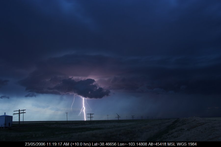 20060522jd12_lightning_bolts_near_haswell_colorado_usa