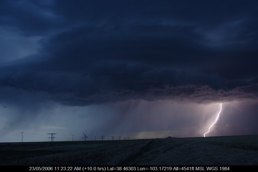 20060522jd16_lightning_bolts_near_haswell_colorado_usa