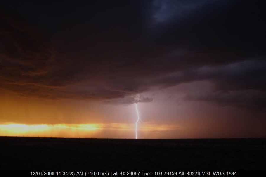20060611jd52_lightning_bolts_s_of_fort_morgan_colorado_usa