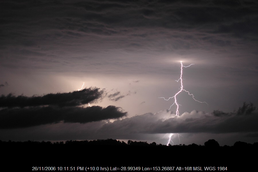 20061126mb63_lightning_bolts_near_coraki_nsw