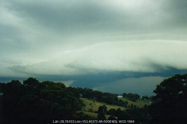 20000709mb05_thunderstorm_base_mcleans_ridges_nsw