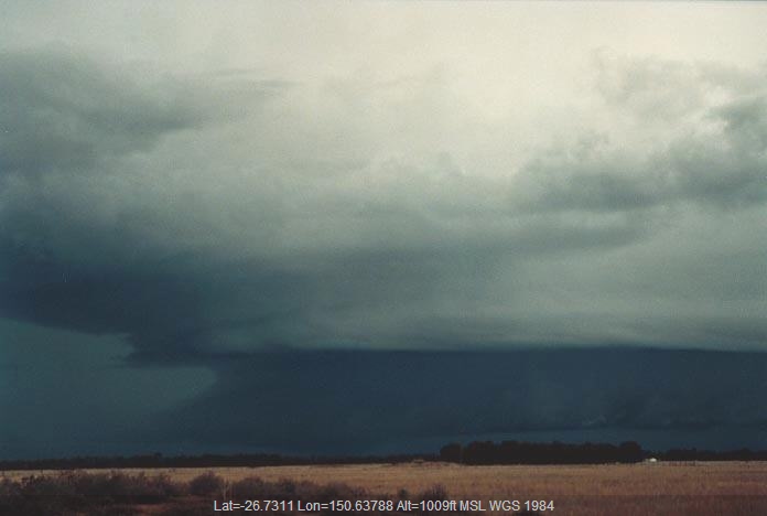 20001120jd17_thunderstorm_base_w_of_chinchilla_qld