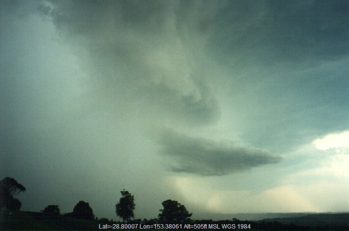 20001201mb06_thunderstorm_base_mcleans_ridges_nsw
