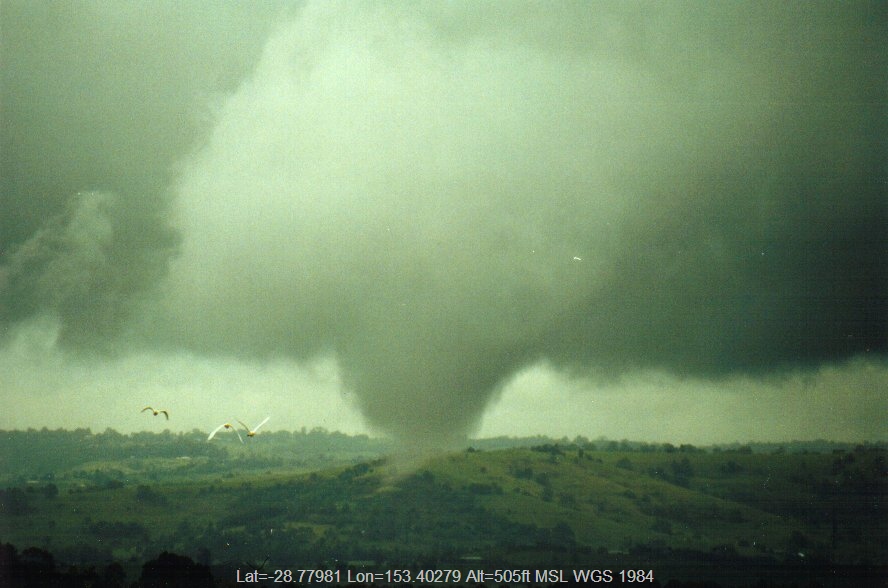 20010129mb04_thunderstorm_base_mcleans_ridges_nsw