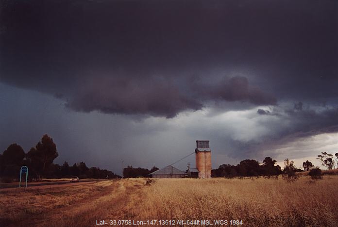 20011106jd01_thunderstorm_base_e_of_condobilin_nsw