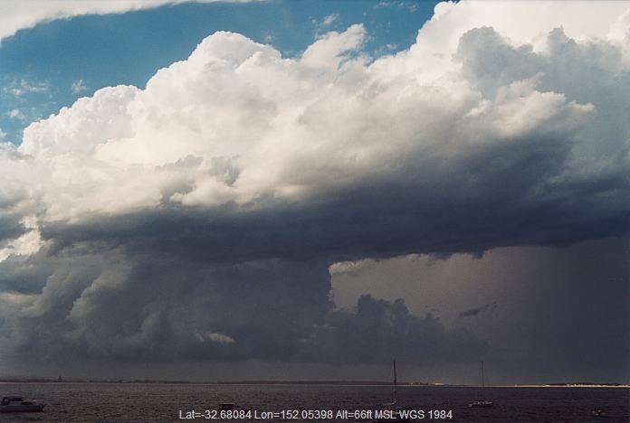 20020208jd14_thunderstorm_base_port_stephens_nsw