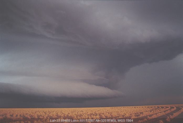 20020604jd06_thunderstorm_base_mccoy_texas_usa