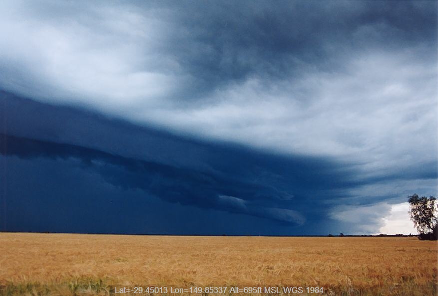 20031002jd08_thunderstorm_base_moree_nsw