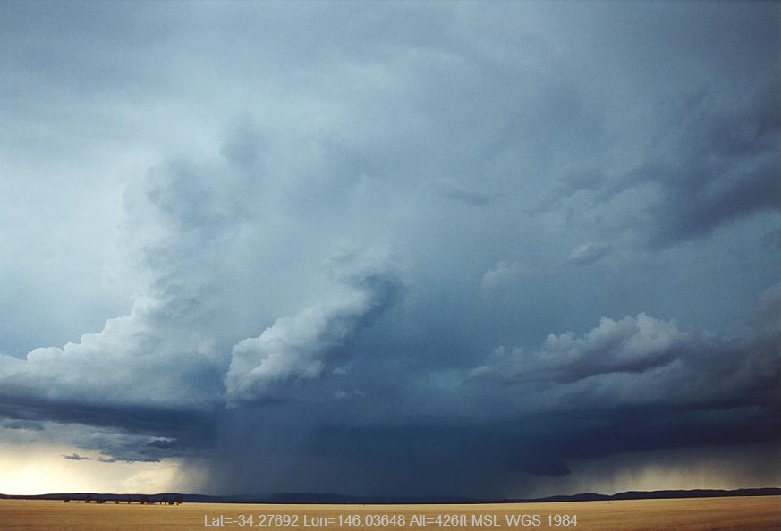 20031201jd10_thunderstorm_base_n_of_griffith_nsw