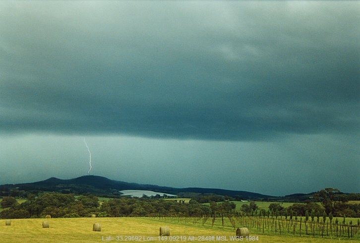 20031212jd02_thunderstorm_base_orange_nsw