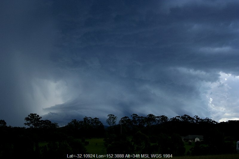 20051217jd19_thunderstorm_base_near_nabiac_nsw