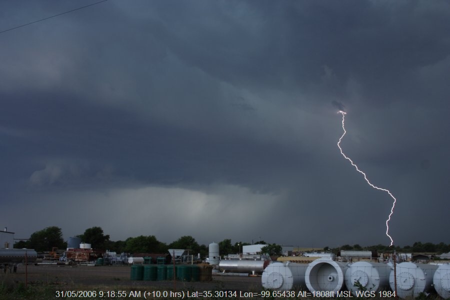 20060530jd27_thunderstorm_base_near_sayre_oklahoma_usa