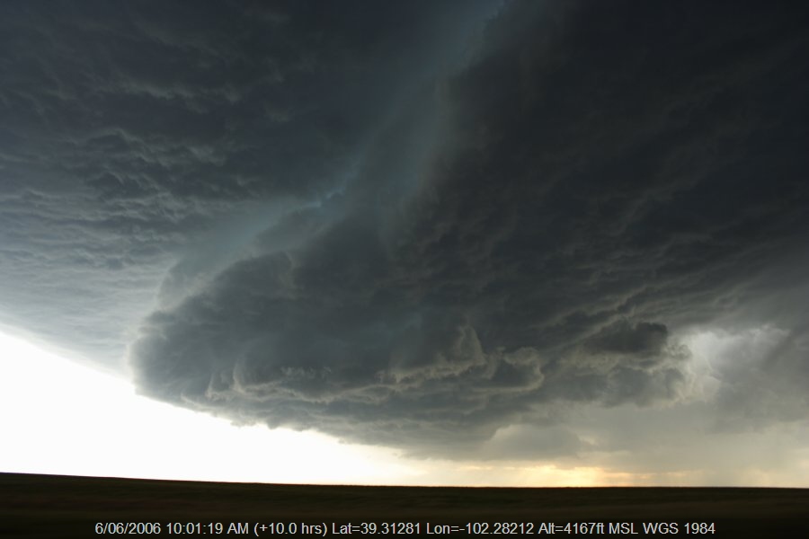 20060605jd33_thunderstorm_base_sw_of_burlington_nsw