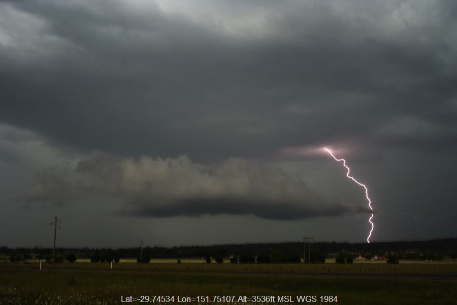 20061127jd31_thunderstorm_base_near_glen_innes_nsw