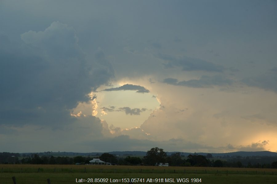 20070130mb13_thunderstorm_base_n_of_casino_nsw