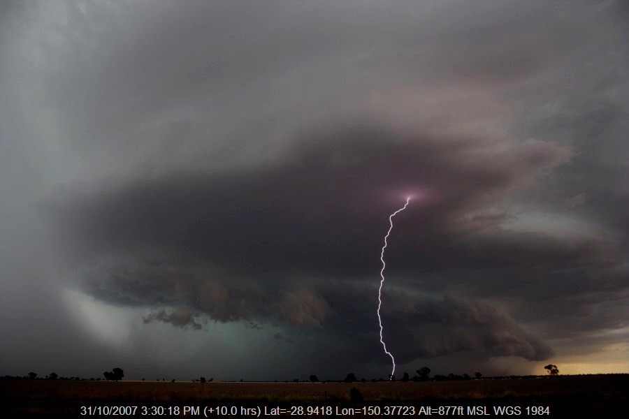 20071031jd37_thunderstorm_base_near_north_star_nsw