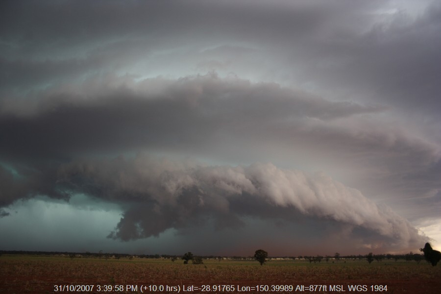 20071031jd43_thunderstorm_base_near_north_star_nsw