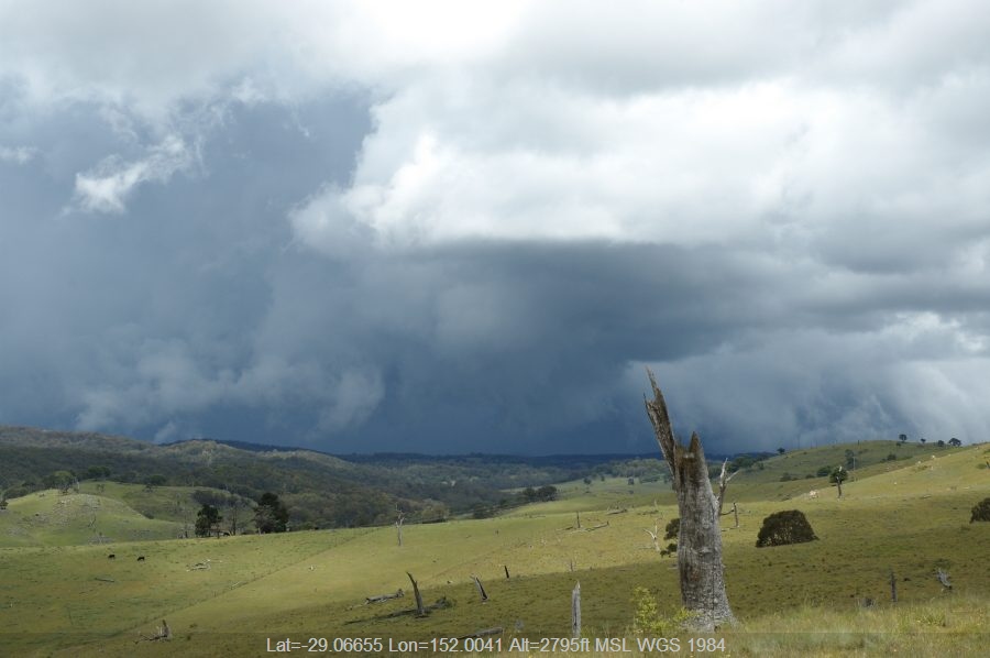 20071123mb03_thunderstorm_base_near_tenterfield_nsw