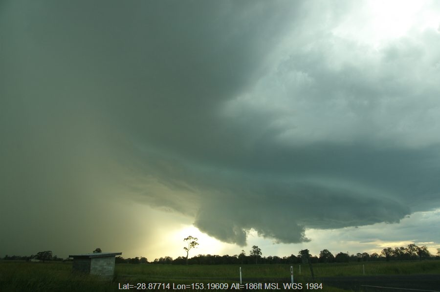 20081210mb44_thunderstorm_base_mckees_hill_nsw