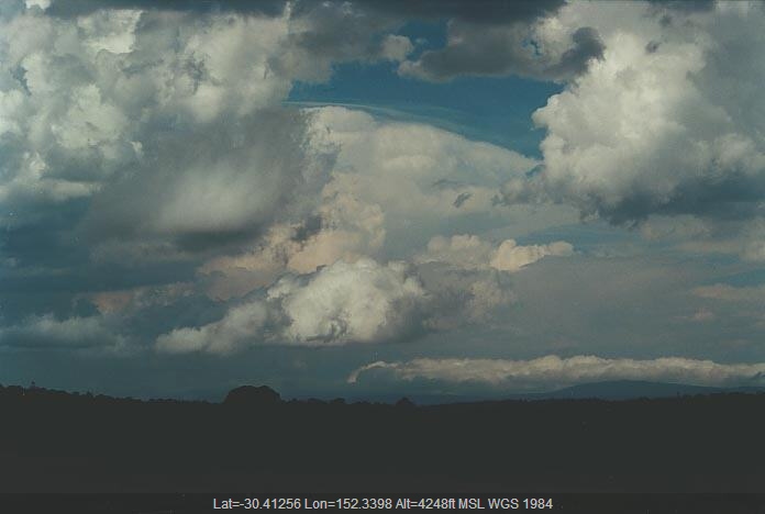 20010117jd06_supercell_thunderstorm_near_ebor_nsw