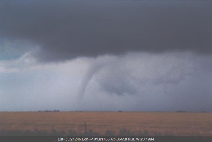 20010529jd15_supercell_thunderstorm_n_of_amarillo_texas_usa