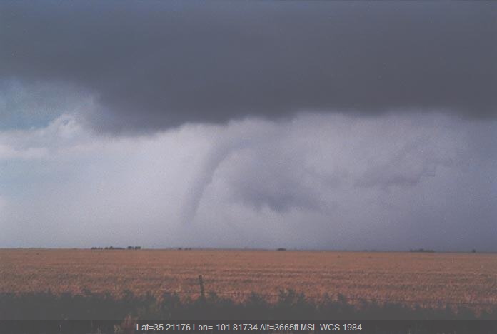 20010529jd16_supercell_thunderstorm_n_of_amarillo_texas_usa