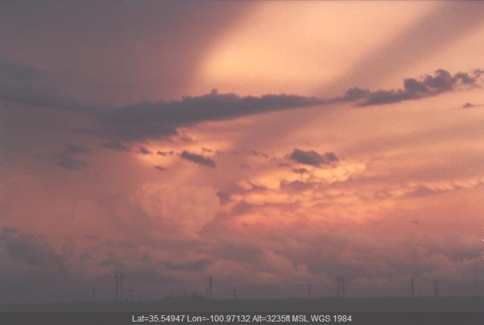 20010529jd21_supercell_thunderstorm_w_of_pampa_texas_usa