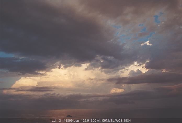 20011222jd17_supercell_thunderstorm_port_macquarie_nsw