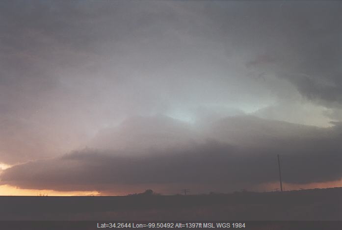 20020524jd18_supercell_thunderstorm_near_chillicothe_texas_usa