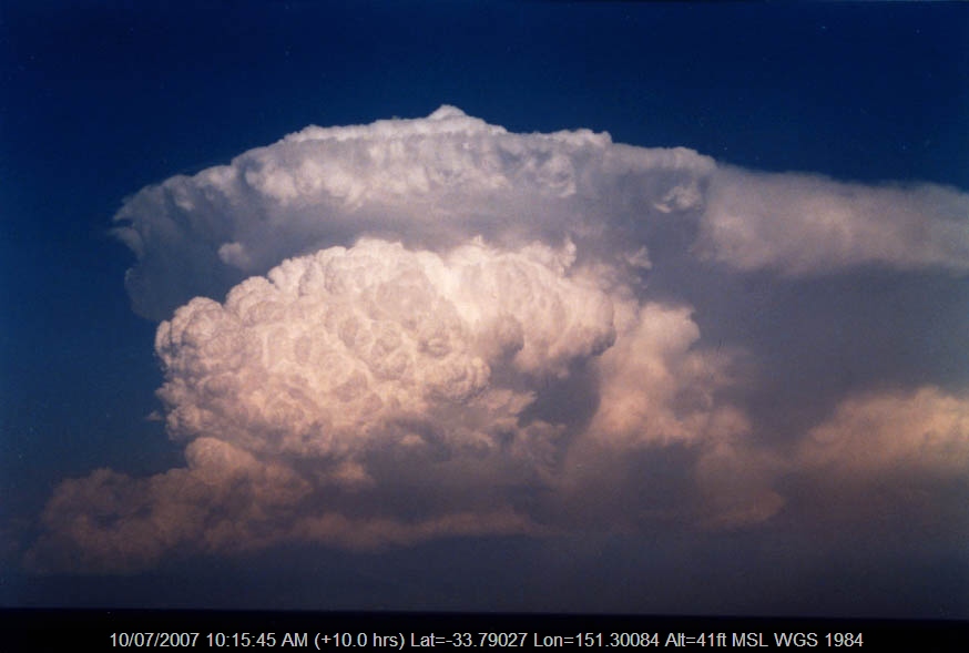 20040130jd10_supercell_thunderstorm_near_manly_nsw