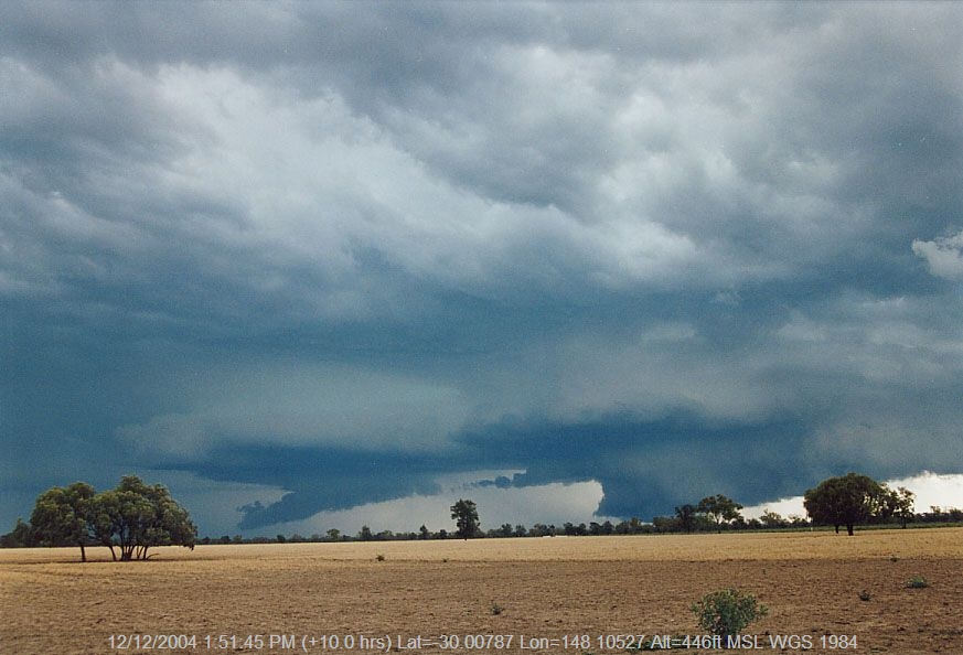 20041208jd10_supercell_thunderstorm_40km_sw_of_walgett_nsw