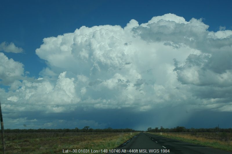20041208mb081_supercell_thunderstorm_w_of_walgett_nsw