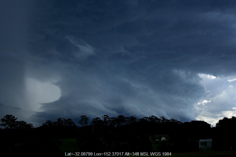 20051217jd23_supercell_thunderstorm_near_nabiac_nsw